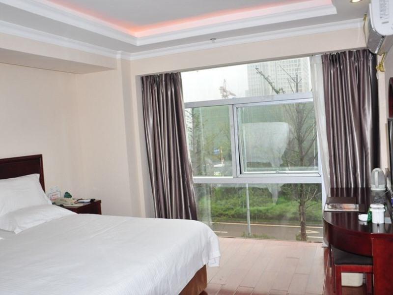 Greentree Inn Chongqing North Railway Station Express Hotel Dış mekan fotoğraf
