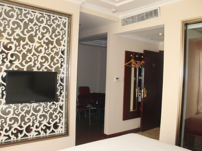Greentree Inn Chongqing North Railway Station Express Hotel Dış mekan fotoğraf