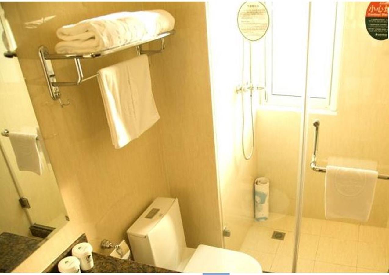 Greentree Inn Chongqing North Railway Station Express Hotel Dış mekan fotoğraf
