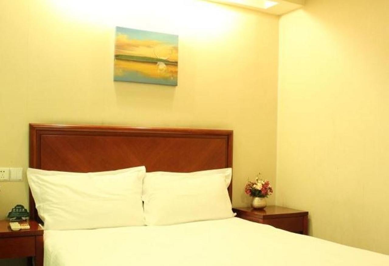 Greentree Inn Chongqing North Railway Station Express Hotel Dış mekan fotoğraf